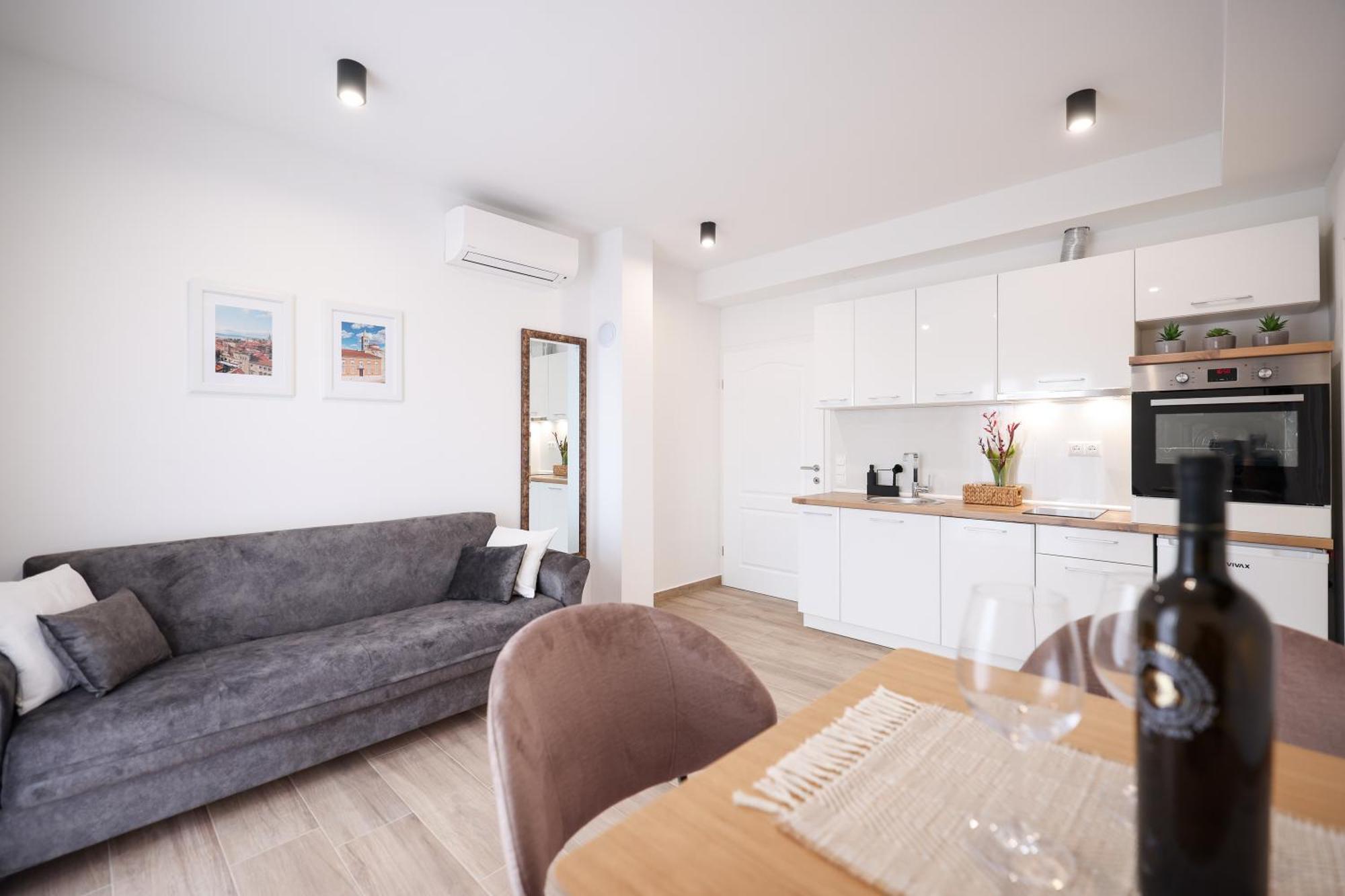 Duo Soles - Apartments With Private Parking Near Zadar Murvica  Buitenkant foto