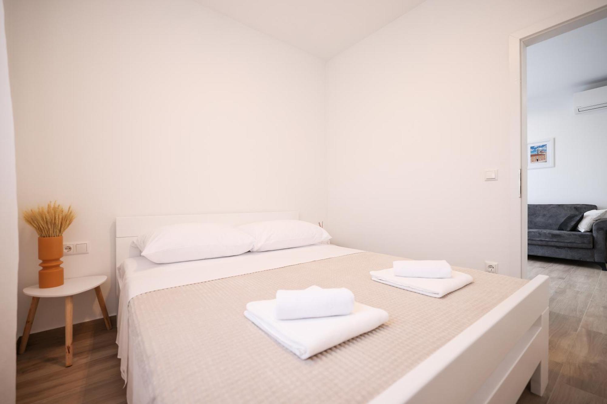 Duo Soles - Apartments With Private Parking Near Zadar Murvica  Buitenkant foto