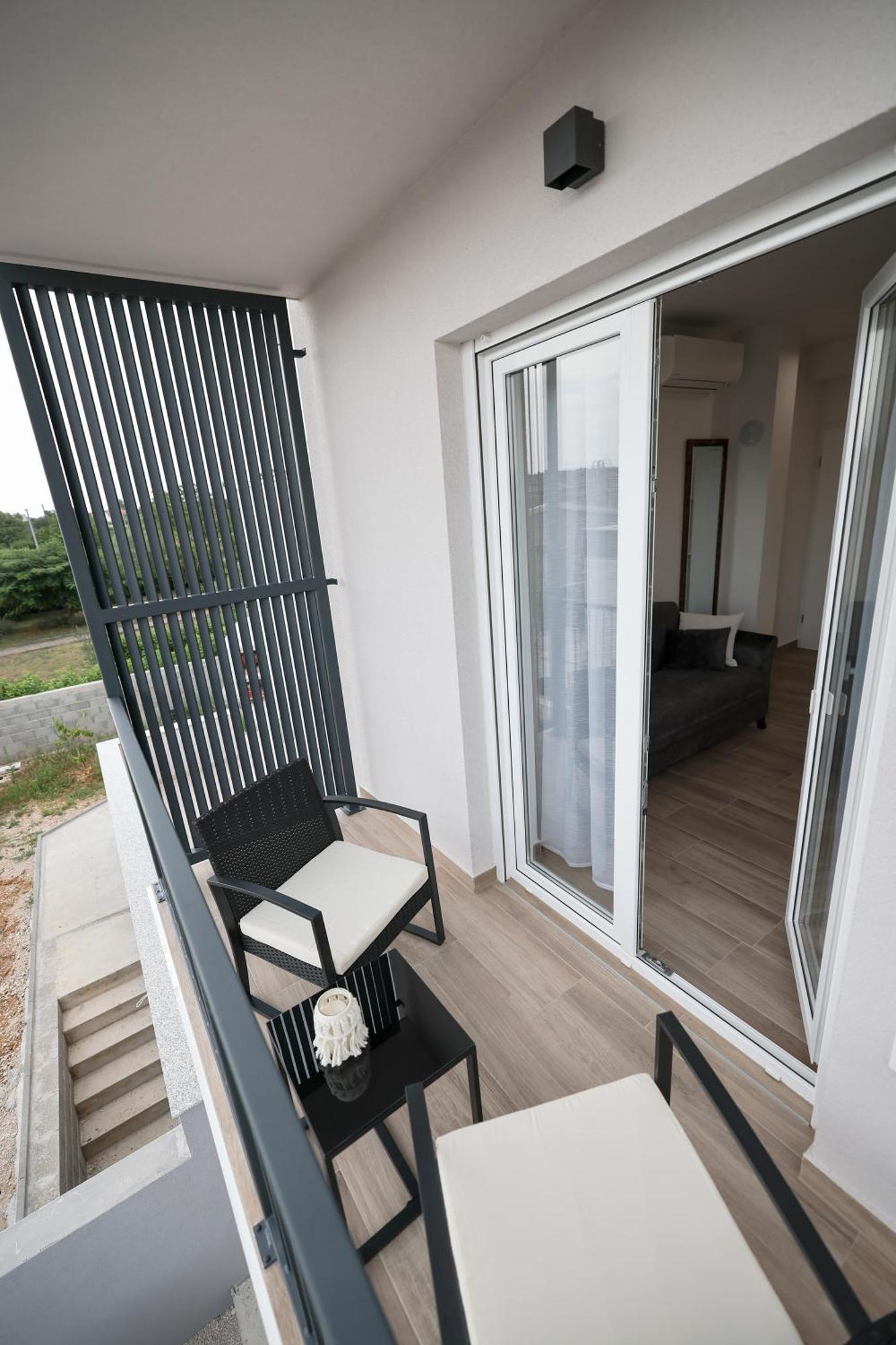 Duo Soles - Apartments With Private Parking Near Zadar Murvica  Buitenkant foto