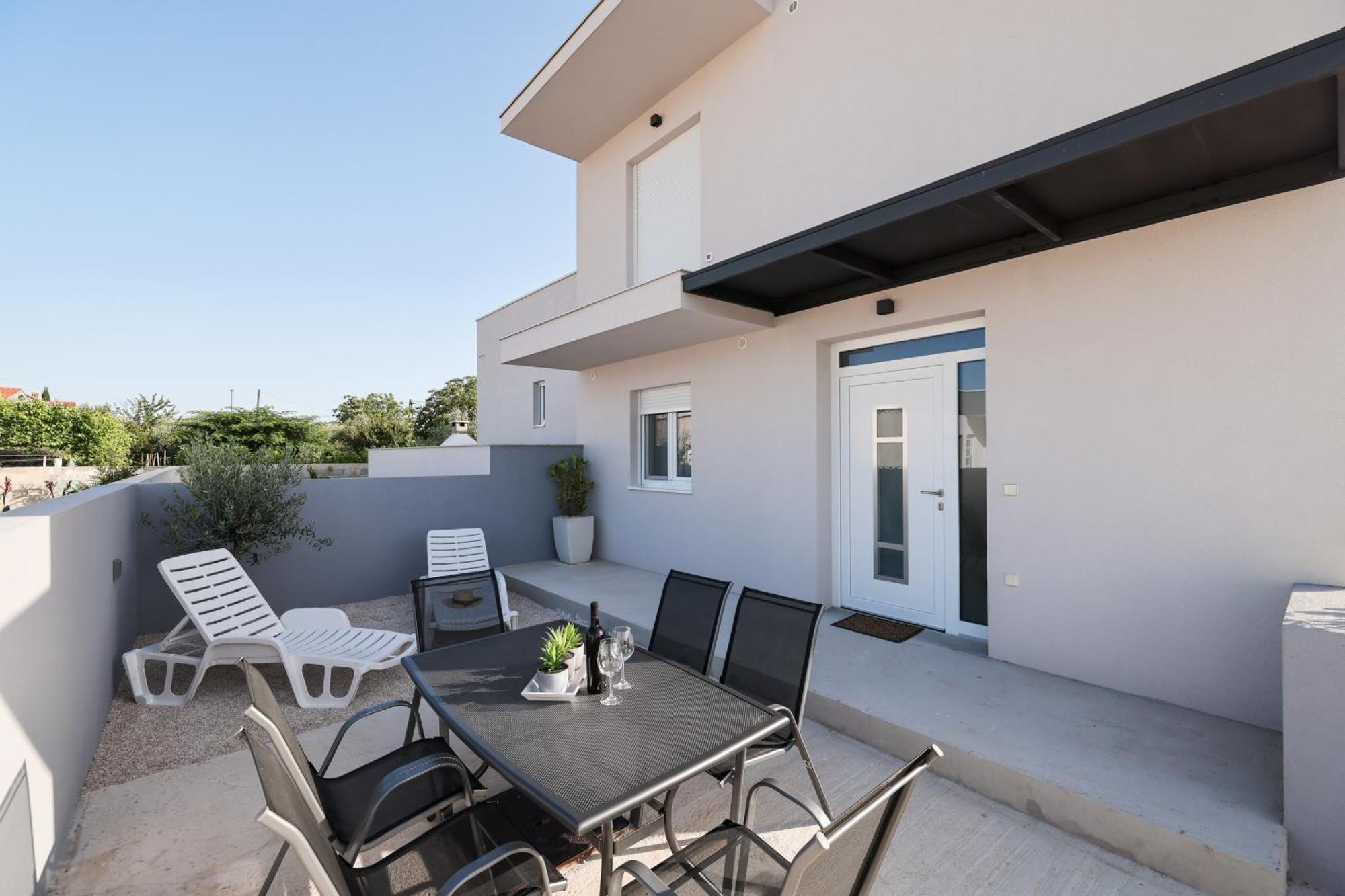 Duo Soles - Apartments With Private Parking Near Zadar Murvica  Buitenkant foto